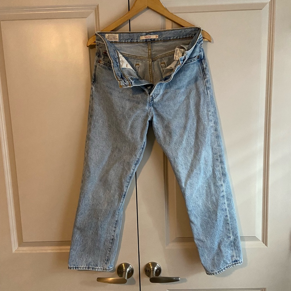 Levi’s Wedgie Straight ankle jeans
